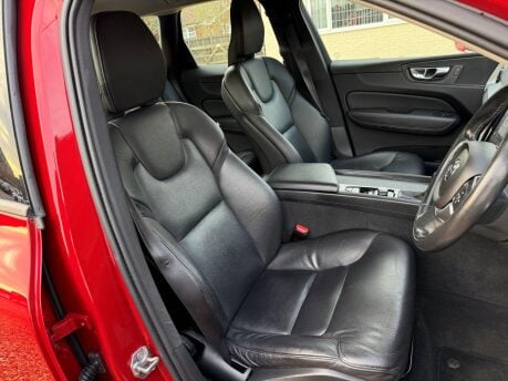 Volvo XC60 2.0 D4 Momentum Auto AWD Euro 6 (s/s) 5dr 20