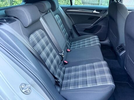 Volkswagen Golf 2.0 TDI BlueMotion Tech GTD DSG Euro 6 (s/s) 5dr 26