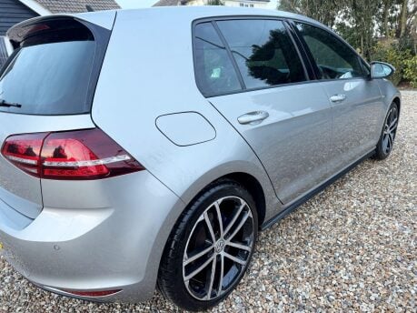 Volkswagen Golf 2.0 TDI BlueMotion Tech GTD DSG Euro 6 (s/s) 5dr 7