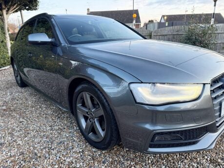 Audi A4 2.0 TDI Black Edition quattro Euro 5 (s/s) 5dr 6