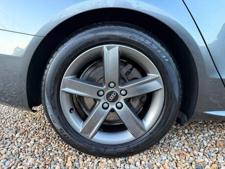 Audi A4 2.0 TDI Black Edition quattro Euro 5 (s/s) 5dr 13