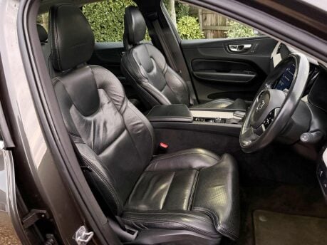 Volvo XC60 2.0 D5 PowerPulse Inscription Auto AWD Euro 6 (s/s) 5dr 19