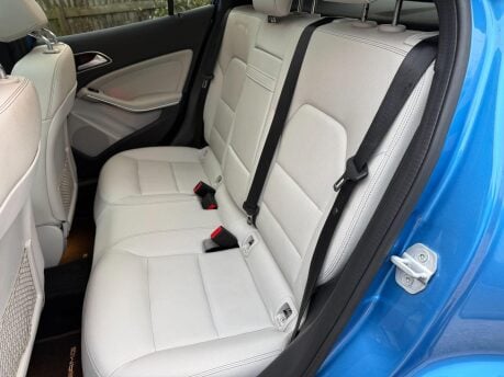 Mercedes-Benz GLA 2.1 GLA200d Sport (Premium Plus) 7G-DCT Euro 6 (s/s) 5dr 33