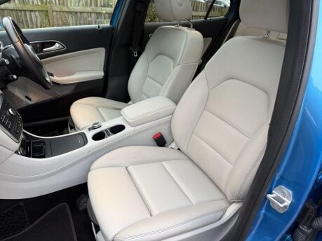 Mercedes-Benz GLA 2.1 GLA200d Sport (Premium Plus) 7G-DCT Euro 6 (s/s) 5dr 31