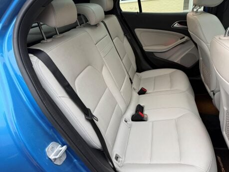 Mercedes-Benz GLA 2.1 GLA200d Sport (Premium Plus) 7G-DCT Euro 6 (s/s) 5dr 29