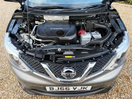 Nissan Qashqai 1.5 dCi N-Connecta 2WD Euro 6 (s/s) 5dr 12