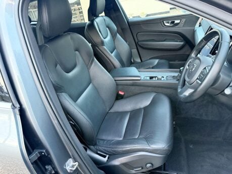 Volvo XC60 2.0 D4 Momentum Auto AWD Euro 6 (s/s) 5dr 21