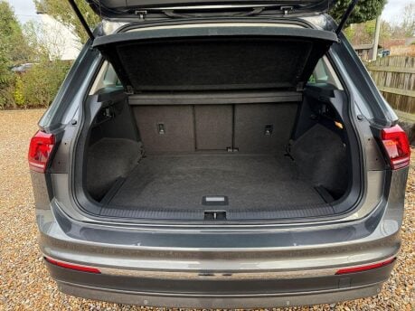 Volkswagen Tiguan 2.0 TDI BlueMotion Tech SEL DSG 4Motion Euro 6 (s/s) 5dr 27