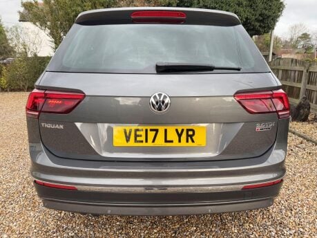 Volkswagen Tiguan 2.0 TDI BlueMotion Tech SEL DSG 4Motion Euro 6 (s/s) 5dr 11
