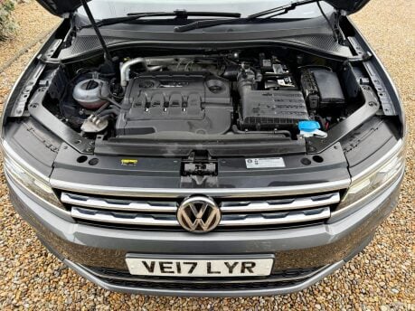 Volkswagen Tiguan 2.0 TDI BlueMotion Tech SEL DSG 4Motion Euro 6 (s/s) 5dr 17