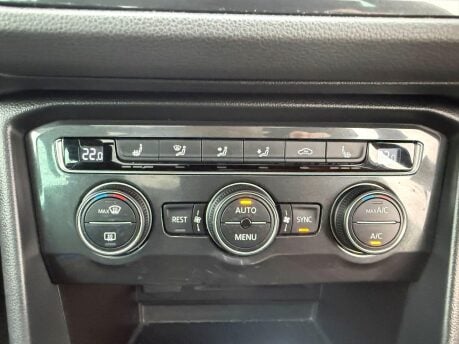 Volkswagen Tiguan 2.0 TDI BlueMotion Tech SEL DSG 4Motion Euro 6 (s/s) 5dr 22