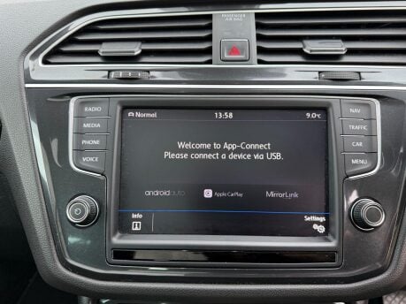 Volkswagen Tiguan 2.0 TDI BlueMotion Tech SEL DSG 4Motion Euro 6 (s/s) 5dr 21