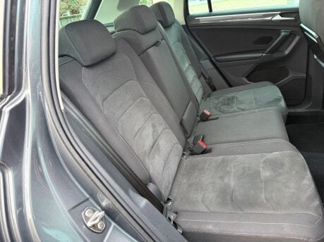 Volkswagen Tiguan 2.0 TDI BlueMotion Tech SEL DSG 4Motion Euro 6 (s/s) 5dr 26