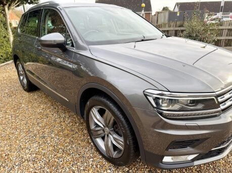 Volkswagen Tiguan 2.0 TDI BlueMotion Tech SEL DSG 4Motion Euro 6 (s/s) 5dr 9