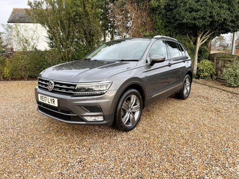 Volkswagen Tiguan 2.0 TDI BlueMotion Tech SEL DSG 4Motion Euro 6 (s/s) 5dr