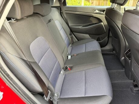 Hyundai TUCSON 1.7 CRDi Blue Drive SE Nav Euro 6 (s/s) 5dr 25