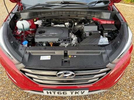 Hyundai TUCSON 1.7 CRDi Blue Drive SE Nav Euro 6 (s/s) 5dr 16