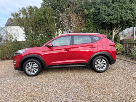 Hyundai TUCSON 1.7 CRDi Blue Drive SE Nav Euro 6 (s/s) 5dr 3