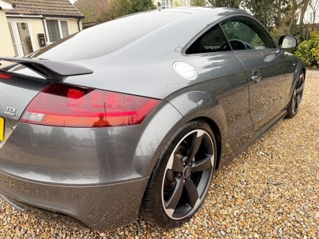 Audi TT 2.0 TDI Black Edition S Tronic quattro Euro 5 3dr 8
