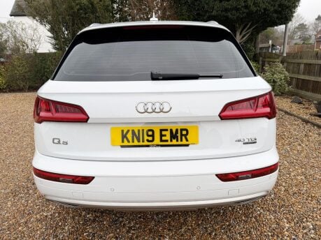 Audi Q5 2.0 TDI 40 Sport S Tronic quattro Euro 6 (s/s) 5dr 9
