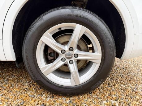 Audi Q5 2.0 TDI 40 Sport S Tronic quattro Euro 6 (s/s) 5dr 11