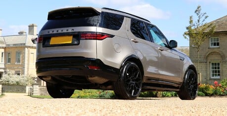 Land Rover Discovery 5