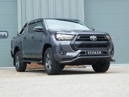 Toyota Hilux ICON 4WD D-4D DOUBE CAB COMMERCIAL STYLED BY SEEKER  2