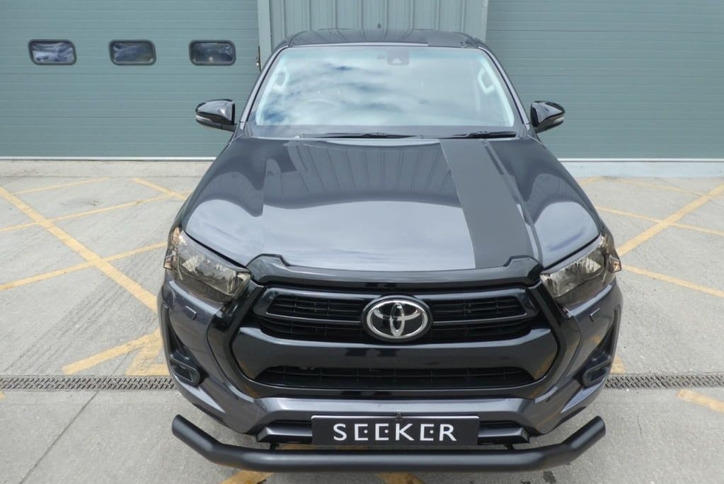 Toyota Hilux ICON 4WD D-4D DOUBE CAB COMMERCIAL STYLED BY SEEKER  3