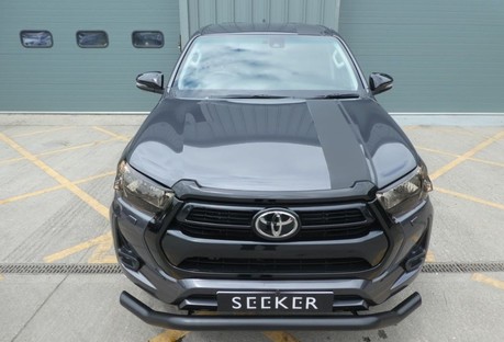 Toyota Hilux ICON 4WD D-4D DOUBE CAB COMMERCIAL STYLED BY SEEKER 