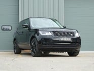 Land Rover Range Rover VOGUE SE MHEV  PETROL FULL BLACK PACK FULL SLIDING PAN ROOF RARE PETROL  3