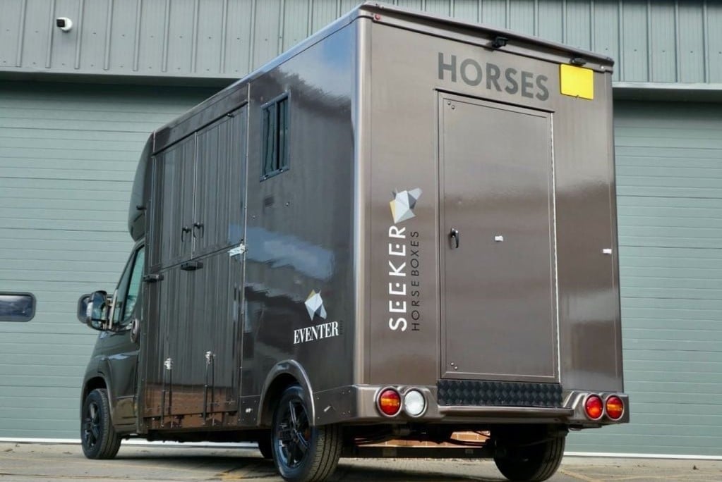 Peugeot Boxer  Seeker 3.5 ton Horsebox stallion build 1000 payload HEAVY DUTY BUILD 8