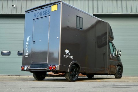 Peugeot Boxer  Seeker 3.5 ton Horsebox stallion build 1000 payload HEAVY DUTY BUILD 9