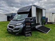 Peugeot Boxer 3.5  ton  Horse Box High spec with sat nav air con ton with 1000 pay load 6
