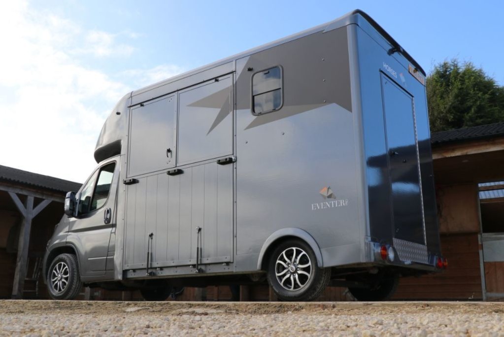 Peugeot Boxer 3.5  ton  Horse Box High spec with sat nav air con ton with 1000 pay load 29
