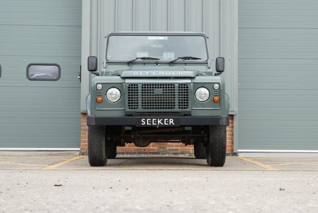 Land Rover Defender 90 Hard Top TDC HERITAGE EDITION FROM SEEKER UK looks stunning  6