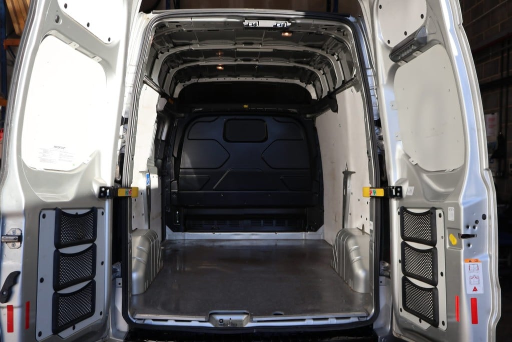 Ford Transit Custom 320 TREND  L1 H2 HIGH ROOF SWB AUTO WITH BLACK PACK AND UPGRADE ALLOYS  20
