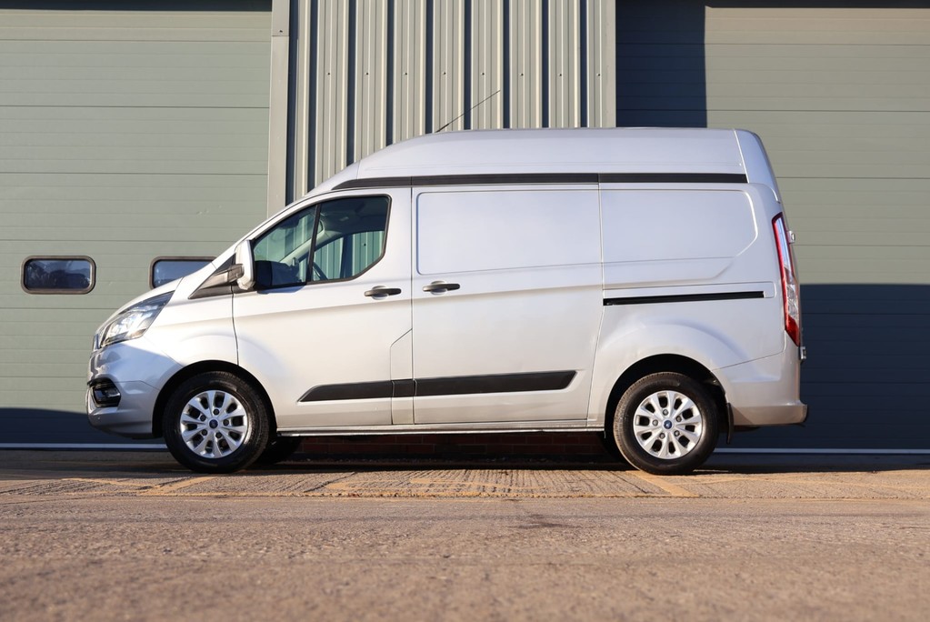 Ford Transit Custom 320 TREND  L1 H2 HIGH ROOF SWB AUTO WITH BLACK PACK AND UPGRADE ALLOYS  11