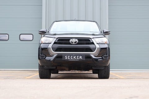 Toyota Hilux ACTIVE 4WD D-4D S/C VERY Rare single cab with leather and Reverse camera  2