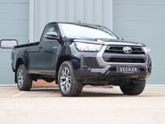 Toyota Hilux ACTIVE 4WD D-4D S/C VERY Rare single cab with leather and Reverse camera  3