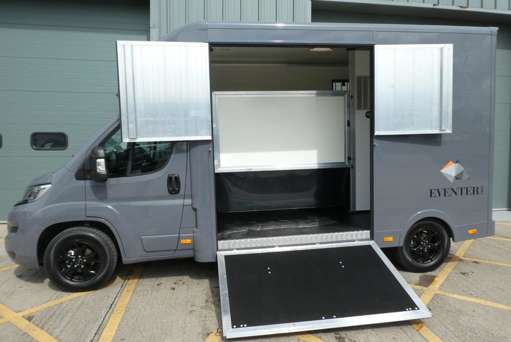 Citroen Relay BRAND NEW BUILD 3.5 TON STALLION FOR LARGE HORSES 1000 PAYLOAD  22