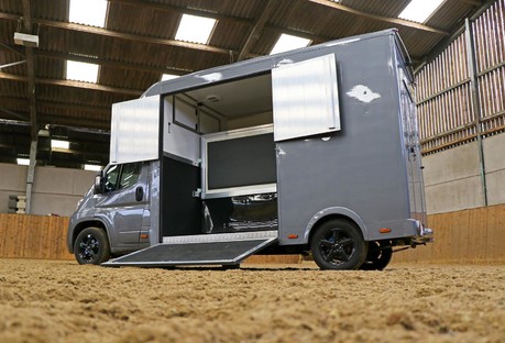 Citroen Relay BRAND NEW BUILD 3.5 TON STALLION FOR LARGE HORSES 1000 PAYLOAD 