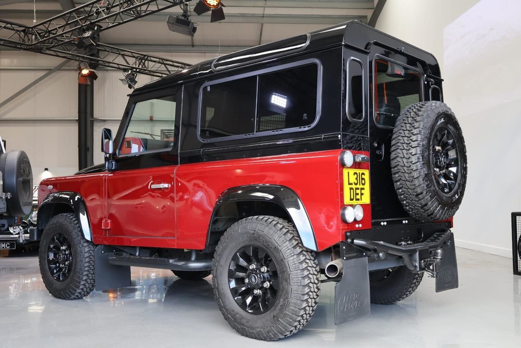 Land Rover Defender 90 TD AUTOBIOGRAPHY STATION WAGON 1 of 100 from the famous Dunsfold collection 3