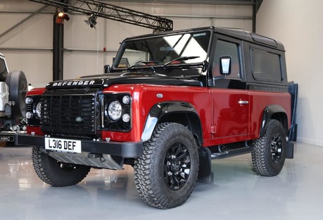 Land Rover Defender 90 TD AUTOBIOGRAPHY STATION WAGON 1 of 100 from the famous Dunsfold collection