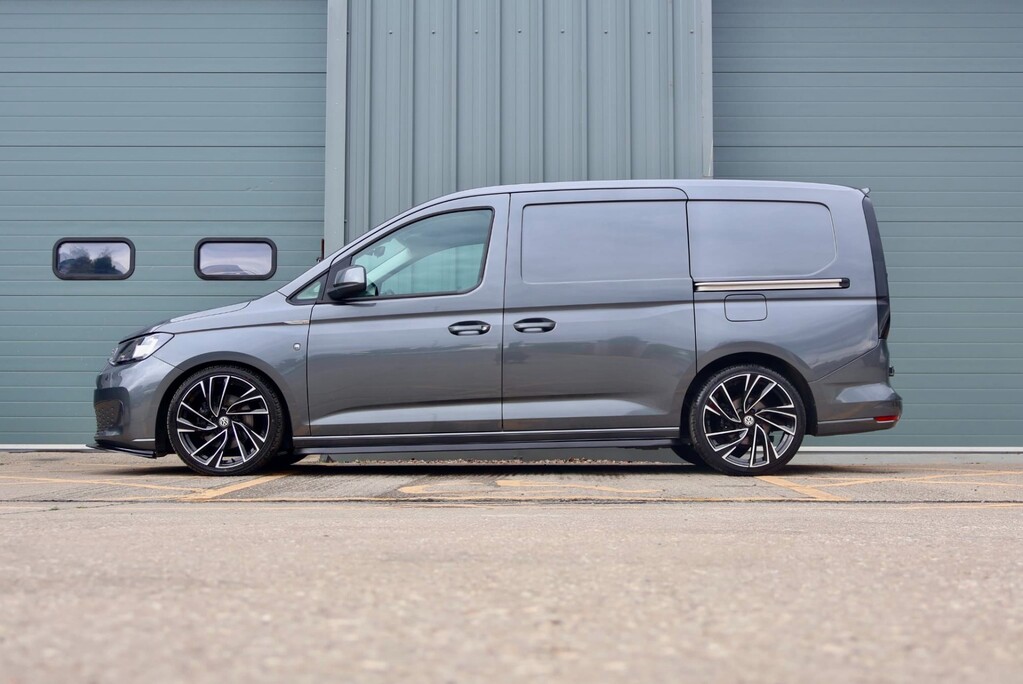 Volkswagen Caddy C20 TDI COMMERCE PLUS long wheel base R design with Body styling leather  9