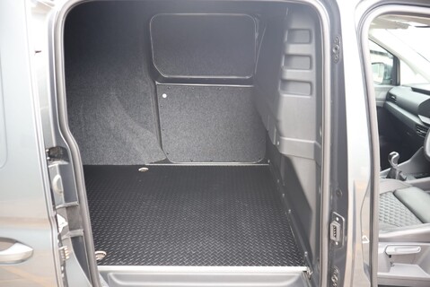 Volkswagen Caddy C20 TDI COMMERCE PLUS long wheel base R design with Body styling leather  18