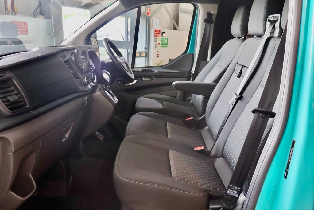 Ford Transit Custom 320 TREND CAMPERVAN HIGH ROOF AUTOMATIC  HUGE SPEC FULL CAMPER 6 SEATER  49