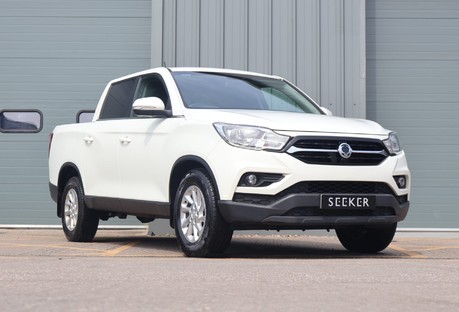 SsangYong Musso EX with a 3.5 ton towing capacity and can carry 1 ton at same time 
