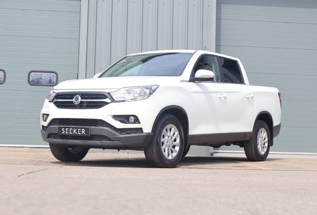 SsangYong Musso EX with a 3.5 ton towing capacity and can carry 1 ton at same time 