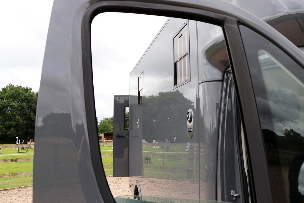 Citroen Relay BRAND NEW DELIVERY MILES 3.5 TON HORSEBOX STALLION BUILD  REAR LARGE BED  35