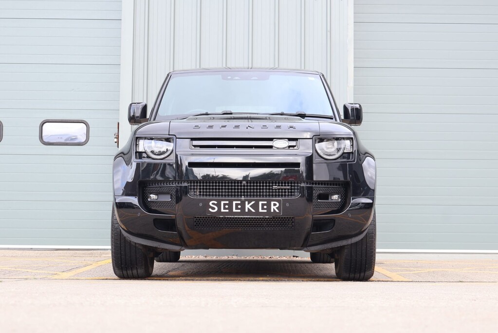 Land Rover Defender 110 D300 HARD TOP X-DYNAMIC HSE  AIR SUSPENSION AND REAR GENUINE SEATS FITTED 2